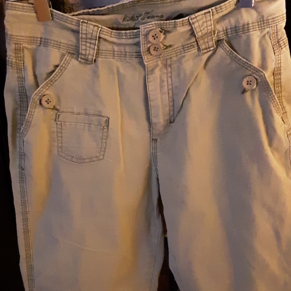 Kikit Jeans -Cargo shorts- Army green khaki